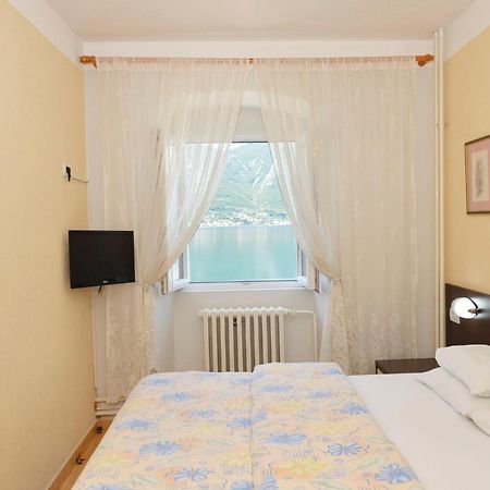 Pana-Eustahije 253 Hotel Котор Екстериор снимка